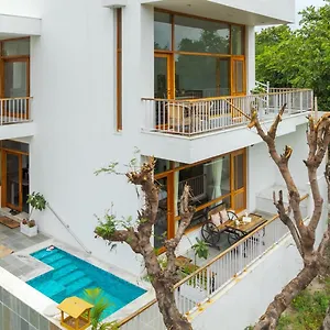  Villa Saffronstays Bougain - 2 Bedroom Pool With View